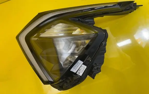 KIA Sportage Headlight/headlamp R292112010