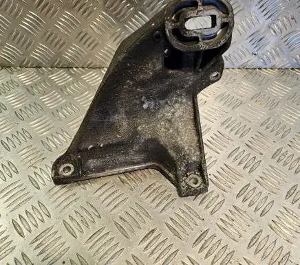 Audi A6 S6 C4 4A Engine mounting bracket 4A0199312