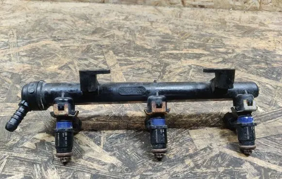 Seat Ibiza IV (6J,6P) Fuel injectors set 04E906031F 04C133313