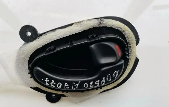 Peugeot 406 Rear door interior handle 9616307477