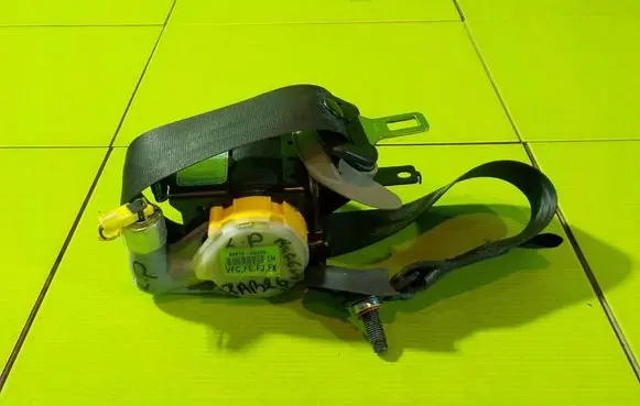 KIA Magentis Front seatbelt PRZOD 2AB26 88810