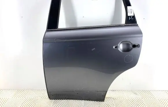Mitsubishi Outlander Rear door U17