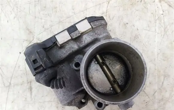 Volkswagen PASSAT B5 Throttle body valve 06B133062B