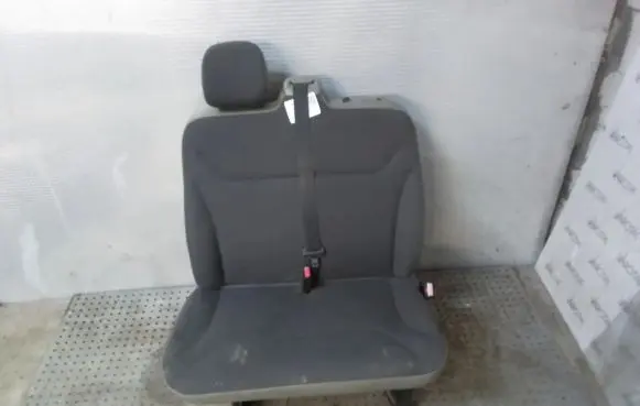 Opel Vivaro Front double seat 
