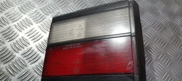 Volkswagen PASSAT B3 Tailgate rear/tail lights 333945107