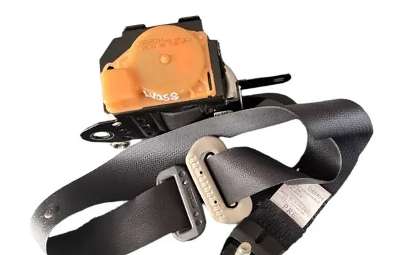 Mazda CX-7 Front seatbelt TKAH2EH911 C9587N