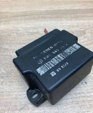 Mercedes-Benz E W124 Glow plug pre-heat relay 0055454532 899123
