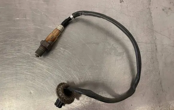 BMW 5 F10 F11 Lambda probe sensor 761432202 0258010435