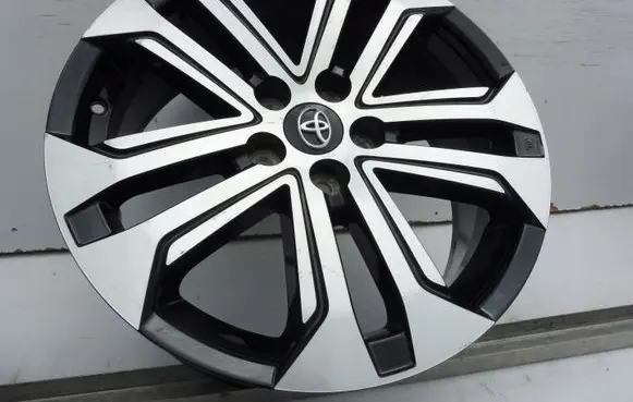 Toyota RAV 4 (XA30) R18 alloy rim 