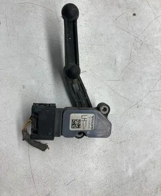Volvo XC90 Rear air suspension level height sensor 31360328