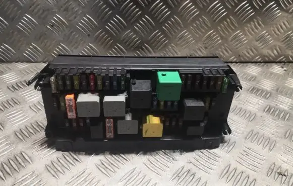 Mercedes-Benz CLS C218 X218 Fuse box set 2129005011 A2129005011