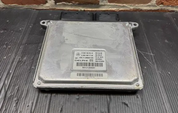 Mercedes-Benz C W204 Engine control unit/module A6461502572 A0054461740