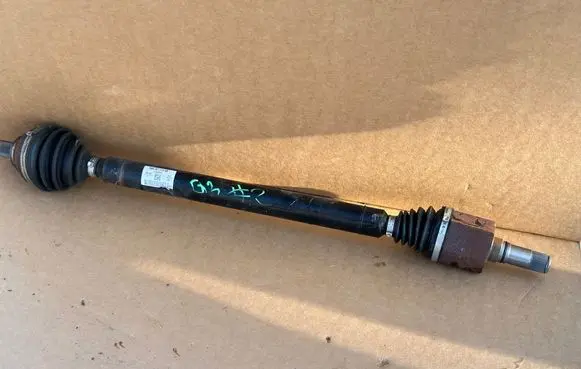 Audi Q3 F3 Front driveshaft 3Q0407272CE