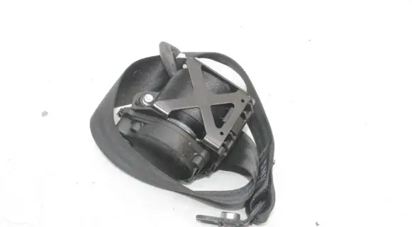 Audi Q3 8U Rear seatbelt 8U0857805B