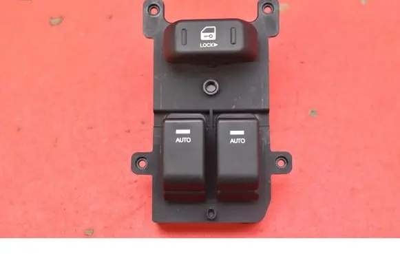 Hyundai Genesis Electric window control switch 202008375