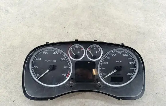 Peugeot 307 Speedometer (instrument cluster) P9645768480