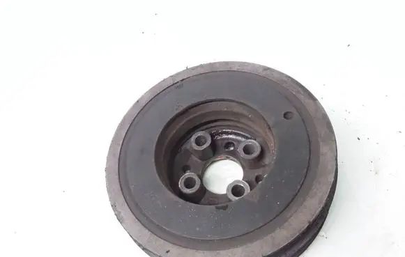 Volkswagen PASSAT B5.5 Crankshaft pulley 038105243F