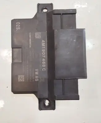Audi A4 S4 B9 Gateway control module 4M1907468C