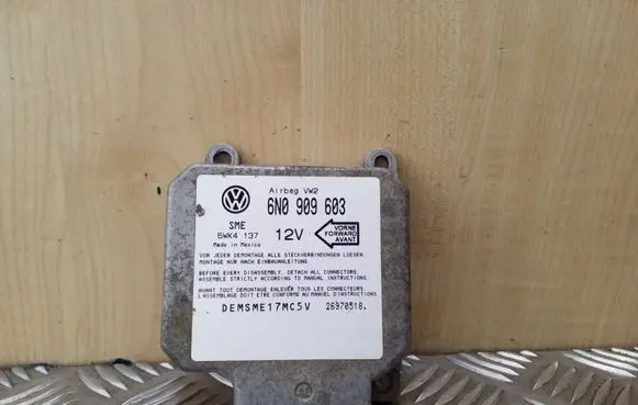 Volkswagen Transporter - Caravelle T4 Airbag control unit/module 6N0909603 5WK4137