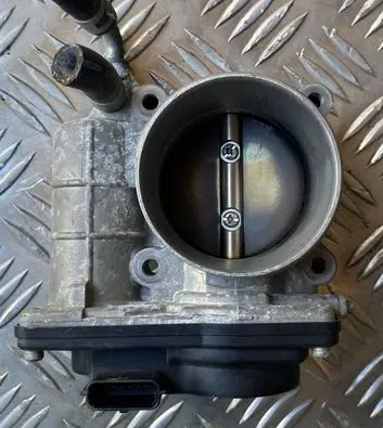 Nissan Qashqai Throttle valve SERA52601 MR20