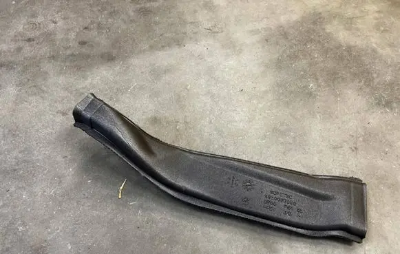 Citroen DS7 Crossback Cabin air duct channel 9810053080