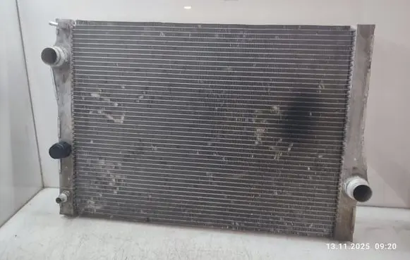 BMW X5 E70 Coolant radiator 7833472
