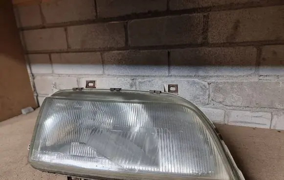 Volkswagen Sharan Headlight/headlamp 7M0941016H 0301048302 95VW13006FC