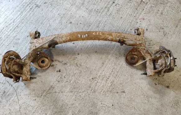 Toyota Previa (XR30, XR40) II Rear axle beam 