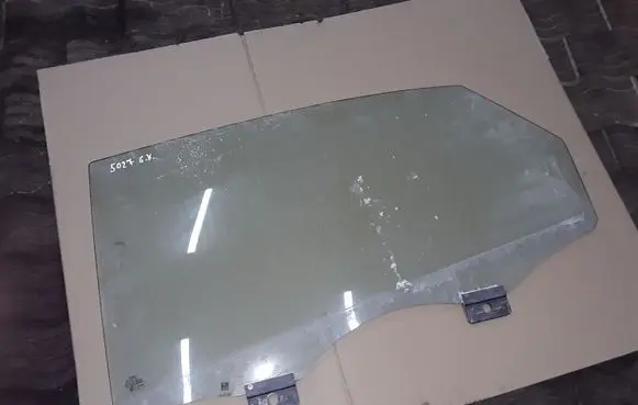 Audi A8 S8 D4 4H Rear door window glass A011404 43R000211