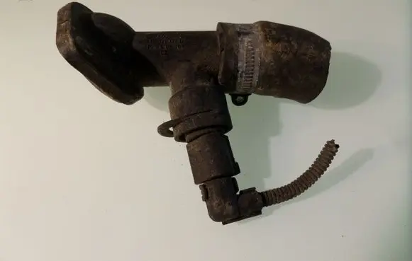 Thermostat/thermostat housing