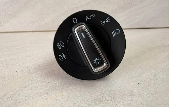 Volkswagen Touran III Light switch 5G0941431BD