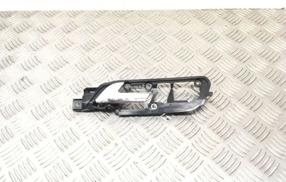 Volkswagen Polo IV 9N3 Front door interior handle 6Q0837173