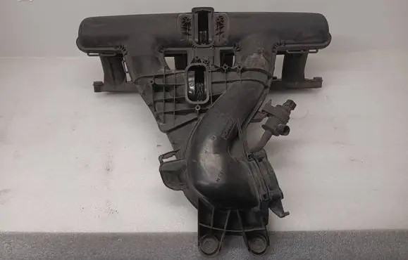 Volvo XC60 Intake manifold 56761836 76676183 6g9n9424al