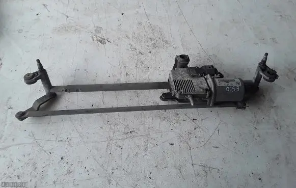 Front wiper linkage