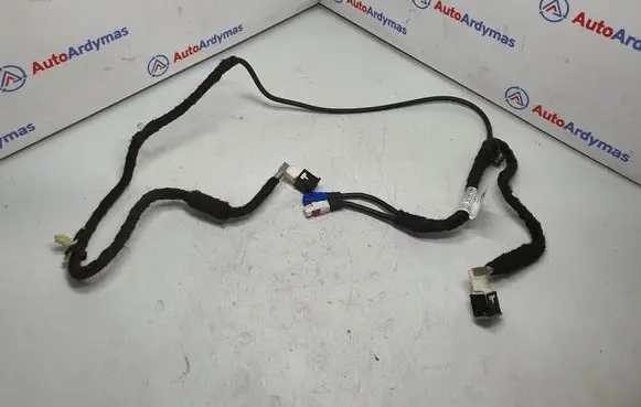 BMW 7 G11 G12 USB socket connector 6802846 9368857 84109368857