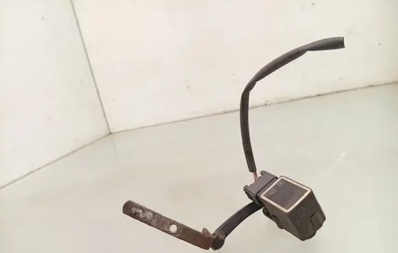 Mercedes-Benz R W251 Air suspension front height level sensor A0105427717
