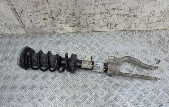 BMW 5 G30 G31 Front shock absorber with coil spring 6875921 31316875921 686592901