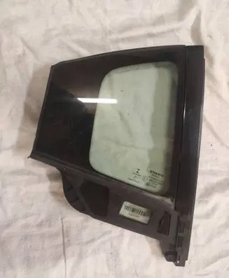 Volvo S60 Rear vent window glass 31442965