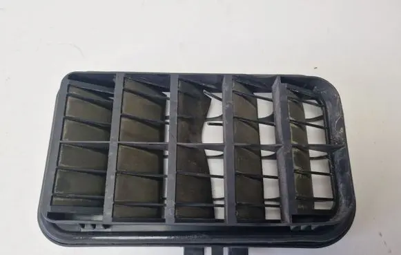 Audi A8 S8 D3 4E Quarter panel pressure vent 4E0819181A