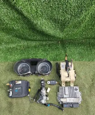 Engine ECU kit and lock set