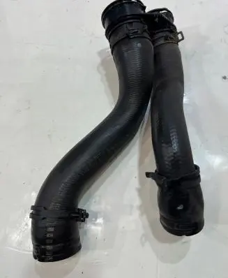 Porsche Cayman 987 Engine coolant pipe/hose 9710662503