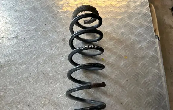 Peugeot 3008 I Rear coil spring