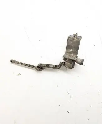 Chevrolet Tahoe Rear height level sensor lever 