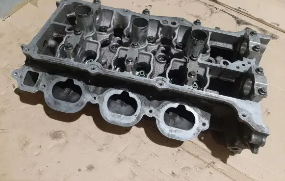 Mazda CX-7 Engine head CA01L1