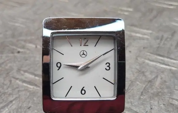 Mercedes-Benz E W212 Clock A2188270270