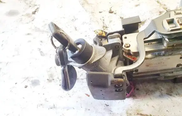 Audi A6 S6 C5 4B Ignition lock