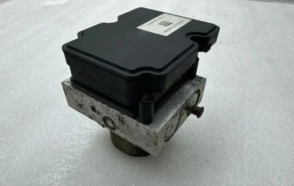 Tesla Model S ABS Pump 600636300C