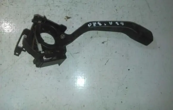 Volkswagen PASSAT B3 Wiper control stalk 357953503 37026