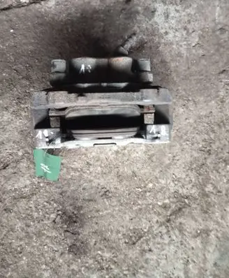 Volvo XC60 Front brake caliper 002