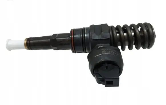 Volkswagen PASSAT B5.5 Fuel injector 038130073AR